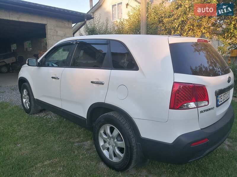 Внедорожник / Кроссовер Kia Sorento 2011 в Сторожинце