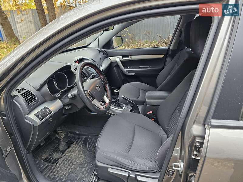 Позашляховик / Кросовер Kia Sorento 2012 в Києві