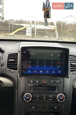 Внедорожник / Кроссовер Kia Sorento 2011 в 
