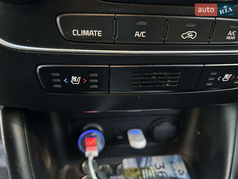 Внедорожник / Кроссовер Kia Sorento 2013 в Киеве