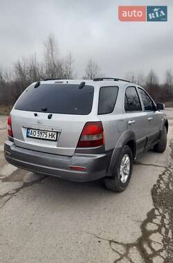 Внедорожник / Кроссовер Kia Sorento 2005 в Хусте