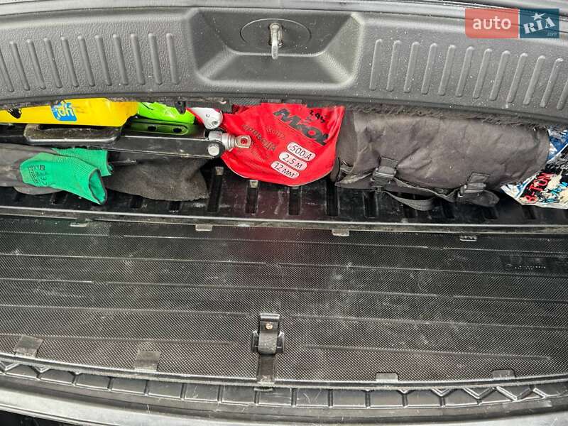 Внедорожник / Кроссовер Kia Sorento 2013 в Ромнах