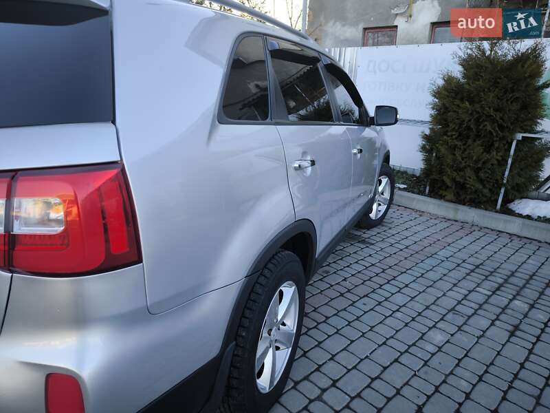 Внедорожник / Кроссовер Kia Sorento 2013 в Ивано-Франковске