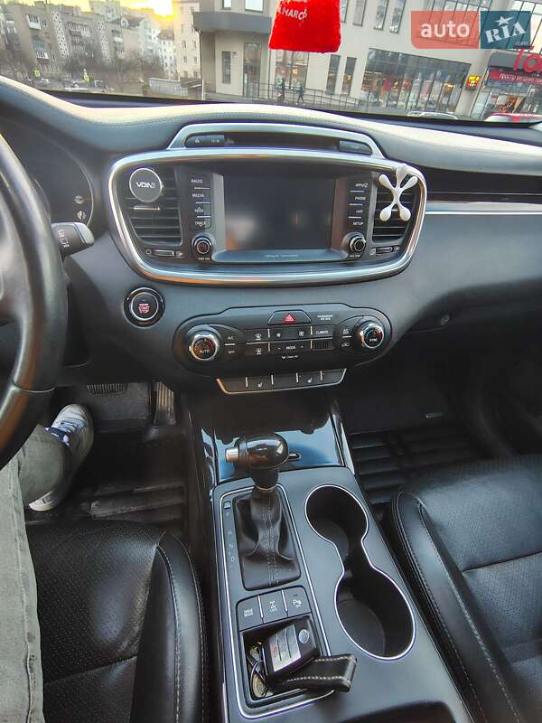 Позашляховик / Кросовер Kia Sorento 2017 в Тернополі фото 13 Позашляховик / Кросовер Kia Sorento 2017 в Тернополі