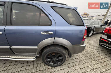 Внедорожник / Кроссовер Kia Sorento 2004 в Черновцах