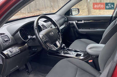 Позашляховик / Кросовер Kia Sorento 2014 в 
