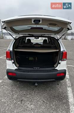 Внедорожник / Кроссовер Kia Sorento 2010 в 