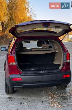 Внедорожник / Кроссовер Kia Sorento 2010 в 
