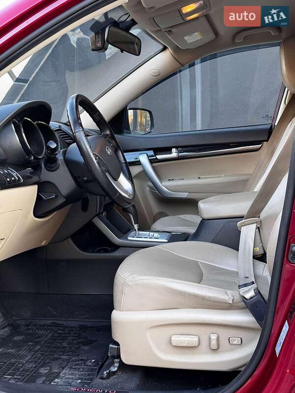 Внедорожник / Кроссовер Kia Sorento 2010 в Грушево