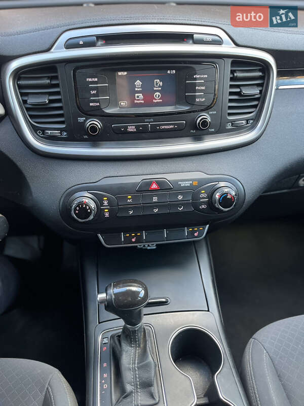 Внедорожник / Кроссовер Kia Sorento 2015 в Львове фото 12 Внедорожник / Кроссовер Kia Sorento 2015 в Львове
