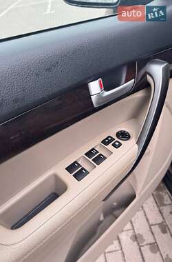 Внедорожник / Кроссовер Kia Sorento 2014 в 