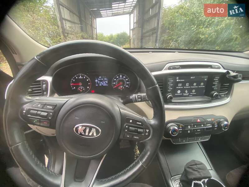 Позашляховик / Кросовер Kia Sorento 2016 в Тернополі