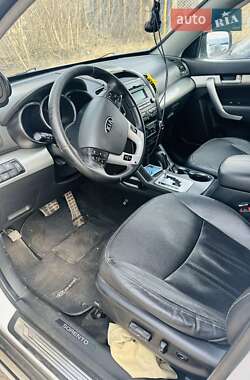 Внедорожник / Кроссовер Kia Sorento 2012 в 