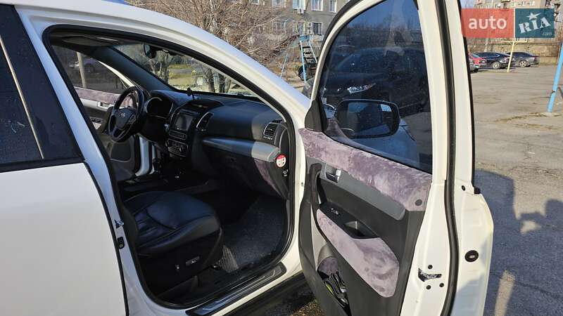 Внедорожник / Кроссовер Kia Sorento 2012 в Днепре