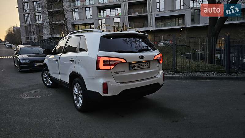 Внедорожник / Кроссовер Kia Sorento 2012 в Днепре