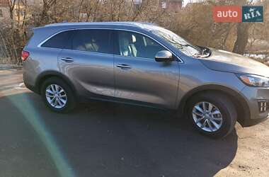 Позашляховик / Кросовер Kia Sorento 2016 в 