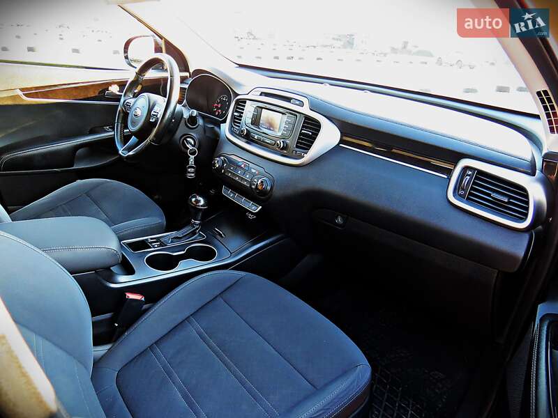 Позашляховик / Кросовер Kia Sorento 2016 в Черкасах