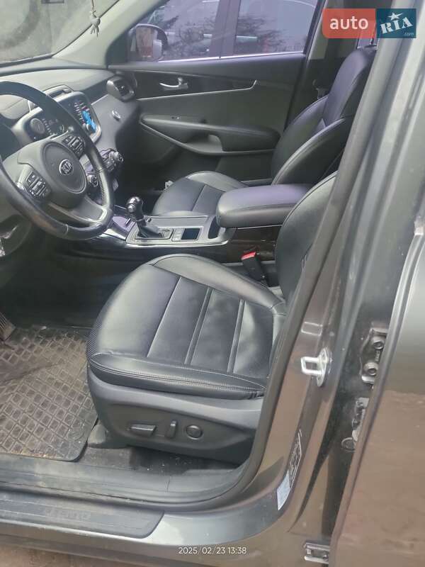 Внедорожник / Кроссовер Kia Sorento 2016 в Николаеве