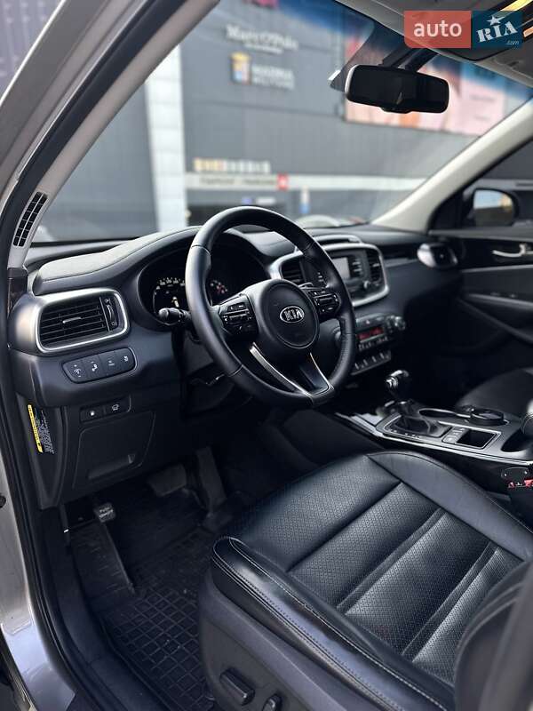 Позашляховик / Кросовер Kia Sorento 2015 в Києві