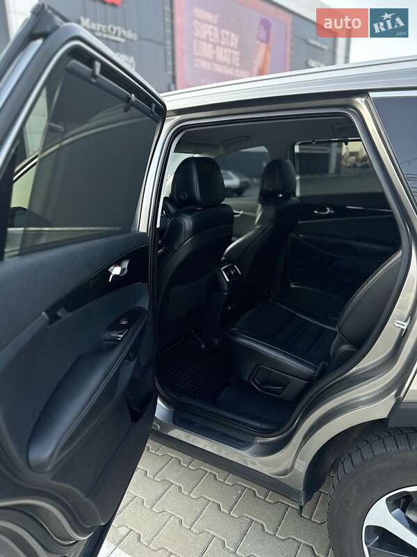 Позашляховик / Кросовер Kia Sorento 2015 в Києві