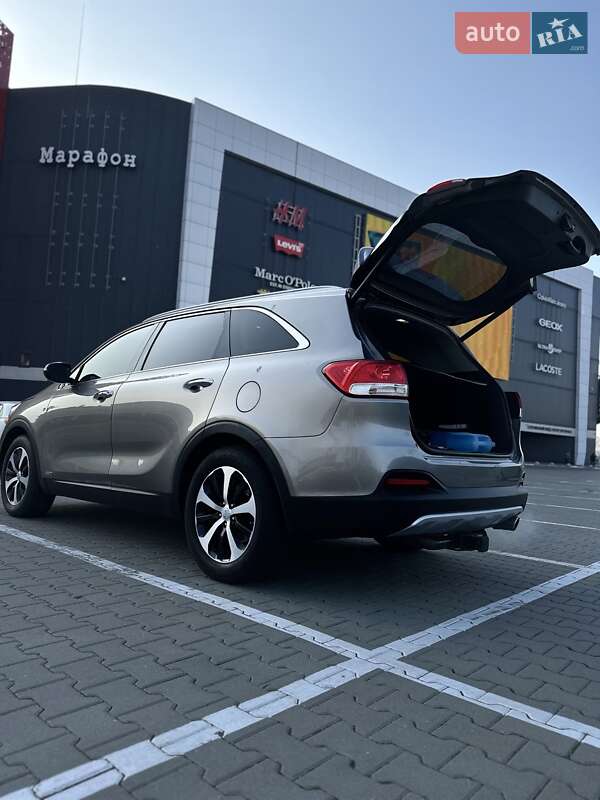 Позашляховик / Кросовер Kia Sorento 2015 в Києві