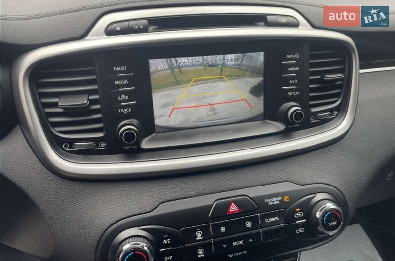 Позашляховик / Кросовер Kia Sorento 2017 в Івано-Франківську