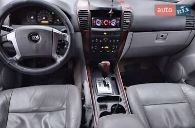 Внедорожник / Кроссовер Kia Sorento 2004 в 