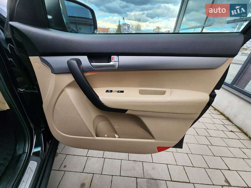 Позашляховик / Кросовер Kia Sorento 2015 в Івано-Франківську