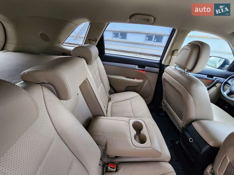 Позашляховик / Кросовер Kia Sorento 2015 в Івано-Франківську