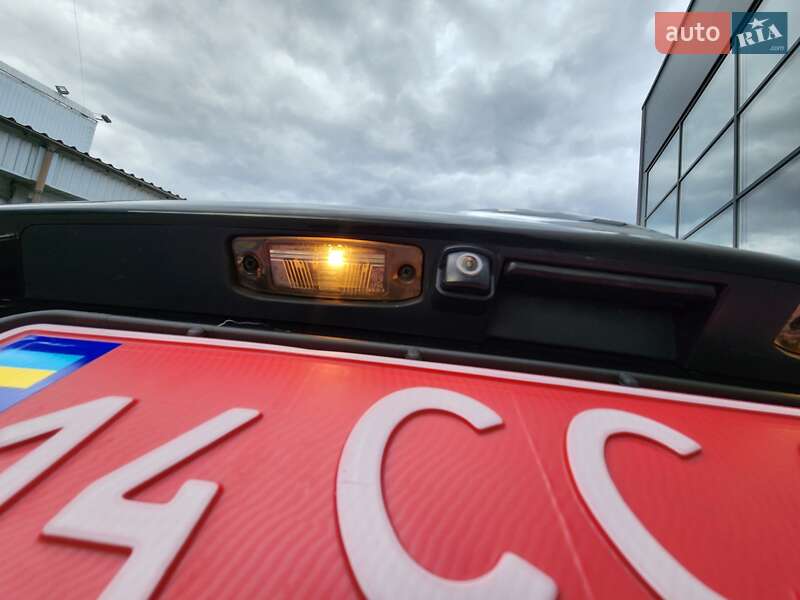 Позашляховик / Кросовер Kia Sorento 2015 в Івано-Франківську