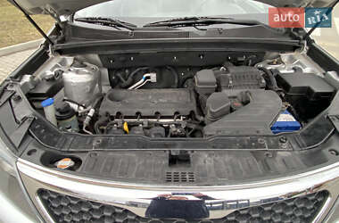 Внедорожник / Кроссовер Kia Sorento 2011 в 