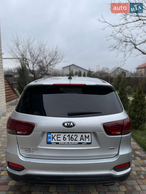 Внедорожник / Кроссовер Kia Sorento 2019 в Павлограде фото 8 Внедорожник / Кроссовер Kia Sorento 2019 в Павлограде