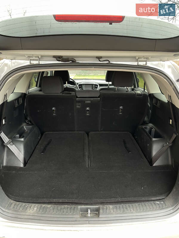 Внедорожник / Кроссовер Kia Sorento 2019 в Павлограде фото 13 Внедорожник / Кроссовер Kia Sorento 2019 в Павлограде