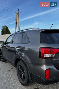 Внедорожник / Кроссовер Kia Sorento 2013 в 