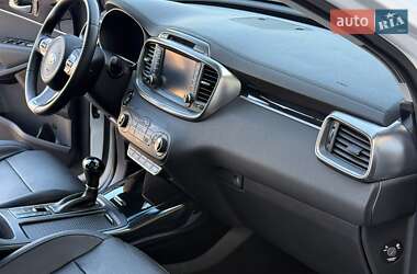 Внедорожник / Кроссовер Kia Sorento 2015 в 