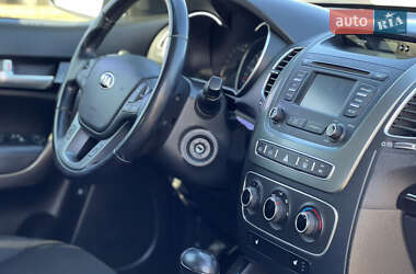 Внедорожник / Кроссовер Kia Sorento 2013 в 