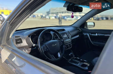 Внедорожник / Кроссовер Kia Sorento 2013 в 