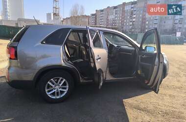 Внедорожник / Кроссовер Kia Sorento 2014 в 