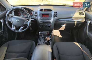 Внедорожник / Кроссовер Kia Sorento 2014 в 