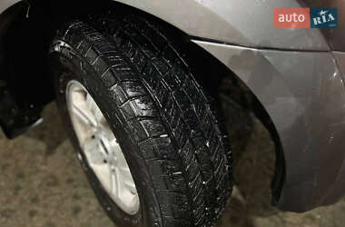 Внедорожник / Кроссовер Kia Sorento 2005 в 