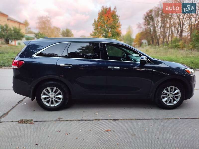Позашляховик / Кросовер Kia Sorento 2016 в Рівному
