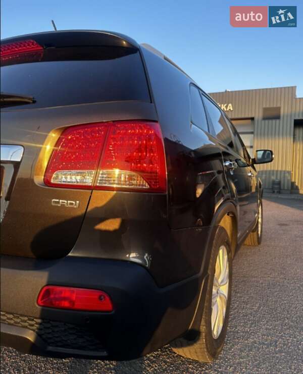 Внедорожник / Кроссовер Kia Sorento 2011 в 