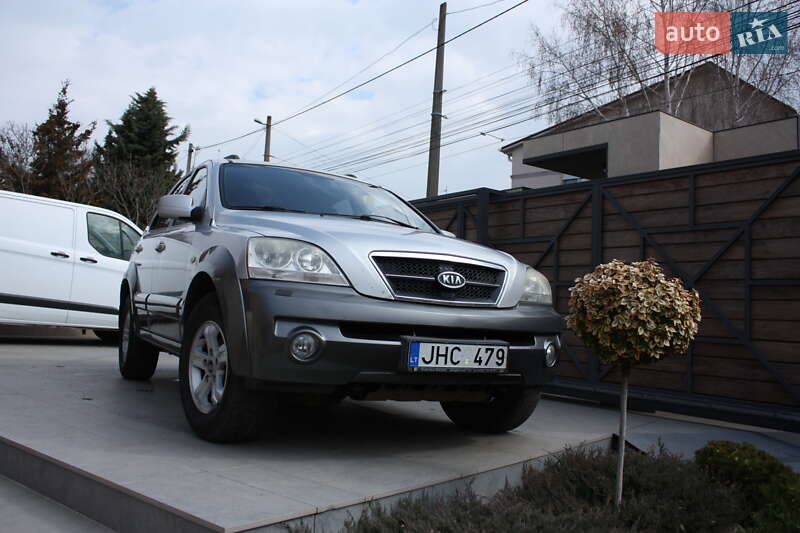 Внедорожник / Кроссовер Kia Sorento 2005 в 