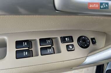 Внедорожник / Кроссовер Kia Sorento 2011 в 