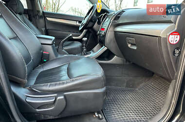 Позашляховик / Кросовер Kia Sorento 2012 в 