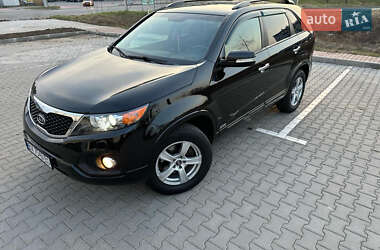 Позашляховик / Кросовер Kia Sorento 2012 в 