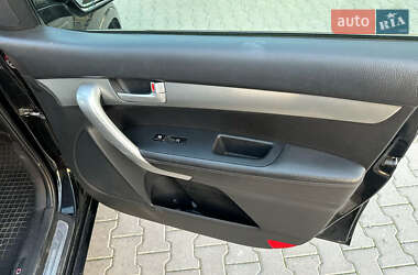 Позашляховик / Кросовер Kia Sorento 2012 в 