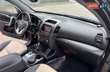 Позашляховик / Кросовер Kia Sorento 2010 в Івано-Франківську