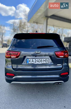 Внедорожник / Кроссовер Kia Sorento 2019 в 