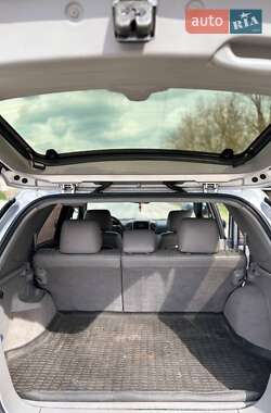 Внедорожник / Кроссовер Kia Sorento 2004 в 